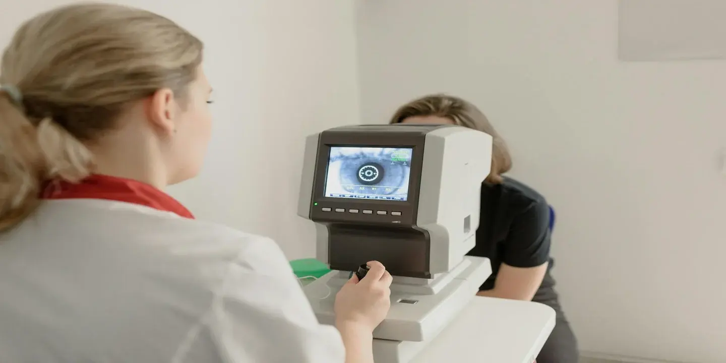 Eye Veda specialist